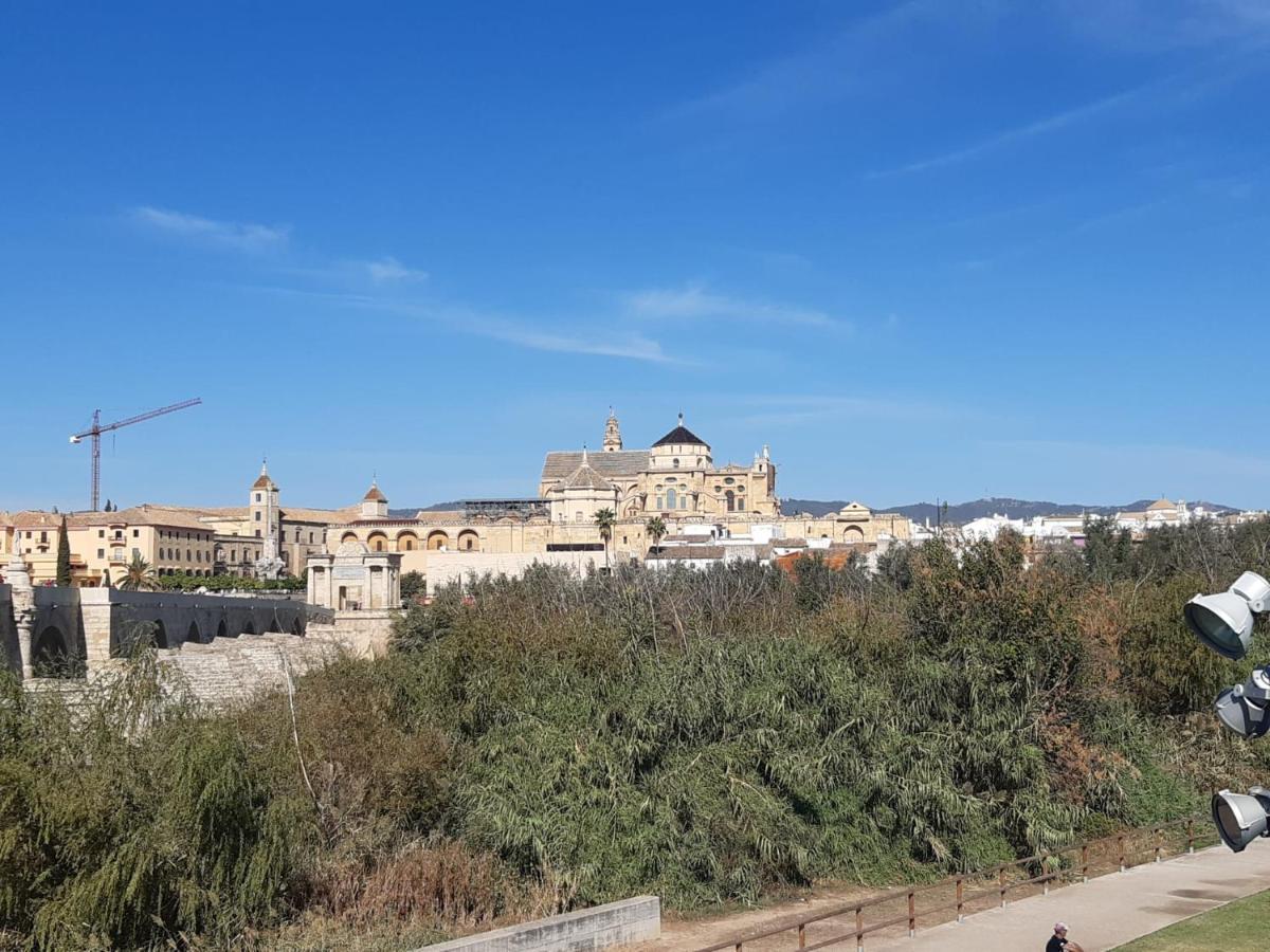 Loft La Calahorra Con Posibilidad De Aparcamiento Pregunta Por El Pack Mas Amor Córdoba Eksteriør billede