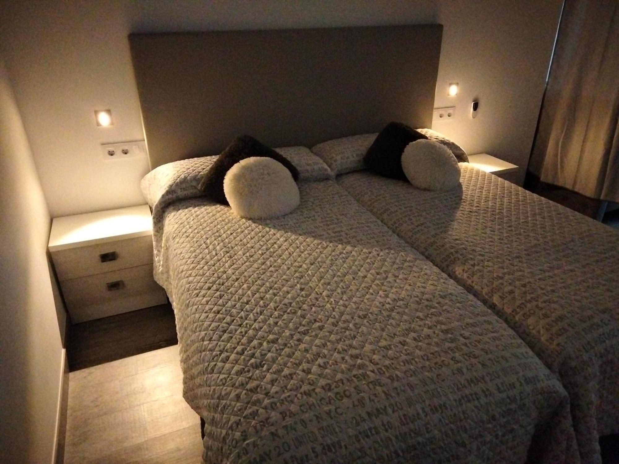 Loft La Calahorra Con Posibilidad De Aparcamiento Pregunta Por El Pack Mas Amor Córdoba Eksteriør billede