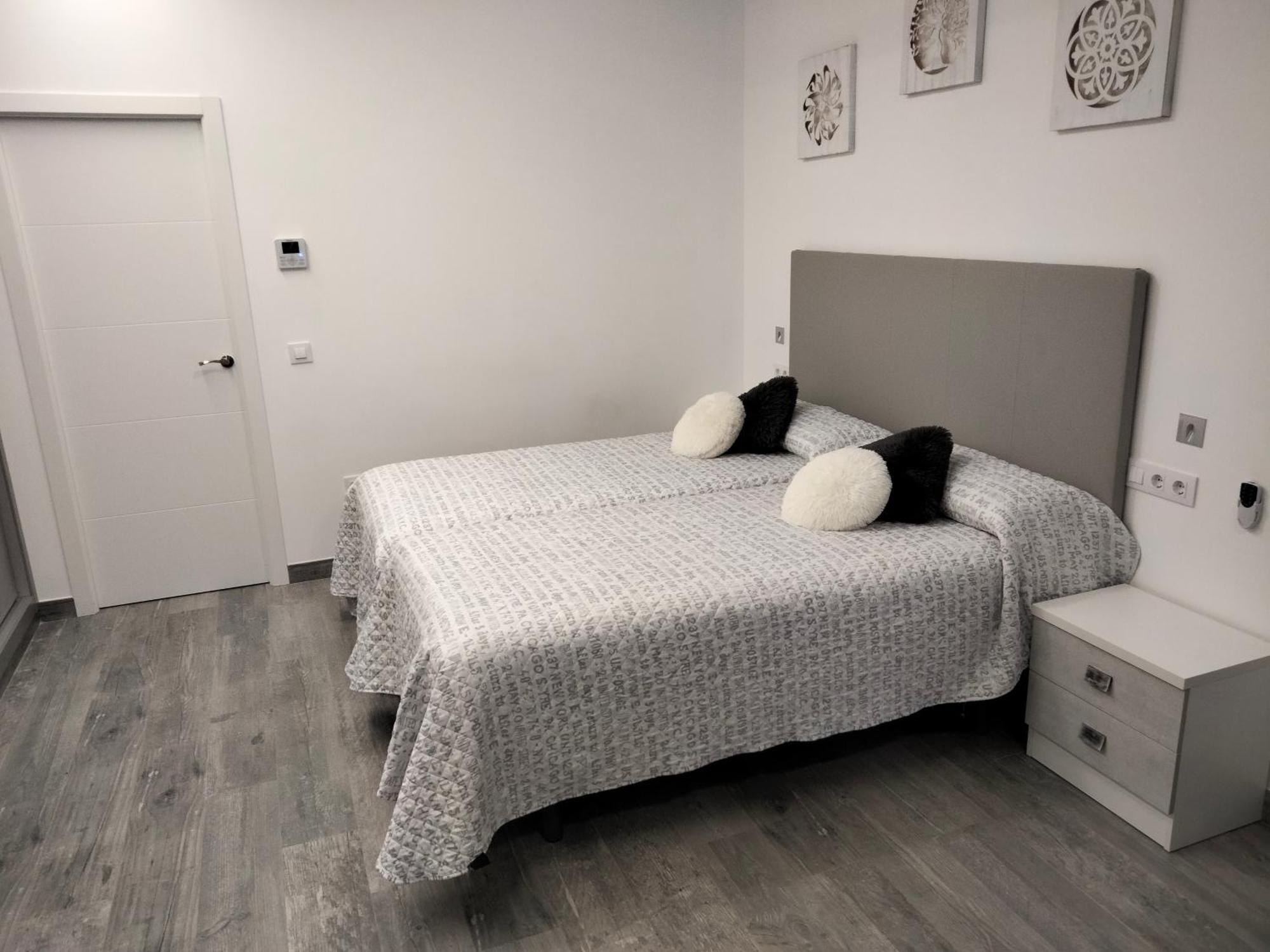 Loft La Calahorra Con Posibilidad De Aparcamiento Pregunta Por El Pack Mas Amor Córdoba Eksteriør billede